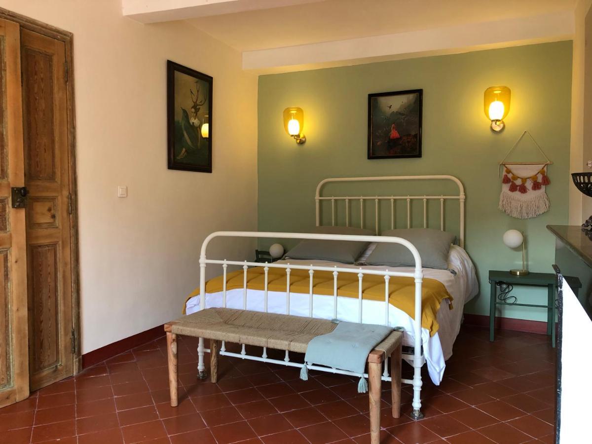 L'Oiseau Bleu Rollier Bed & Breakfast Roubia Eksteriør bilde